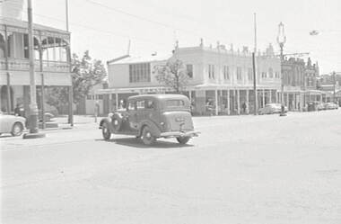 Negative - Mitchell Street Bendigo - Hopetoun Hotel - Cowlings Garage, Allan Doney, 1950 -1970