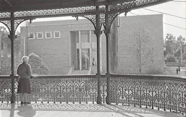 Negative - Atkinson Building Bendigo - Verandah - Art Gallery - Mrs Doney, Allan Doney, 1950 -1970