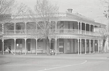 Negative - Iron Lacework - Niagara Hotel Bendigo, Allan Doney, 1950 -1970