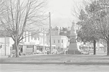 Negative - Gold Monument - Pall Mall Bendigo - Victorian Producers, Allan Doney, 1950 -1970