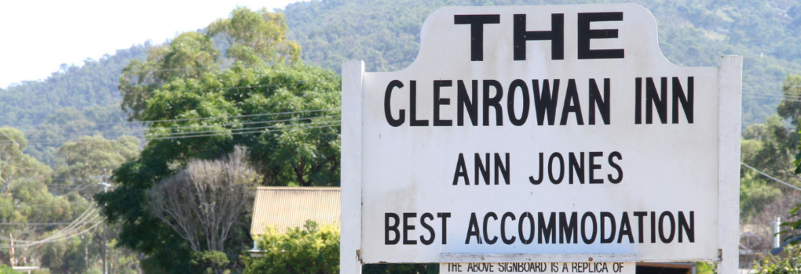 sign for Glenrowan Inn