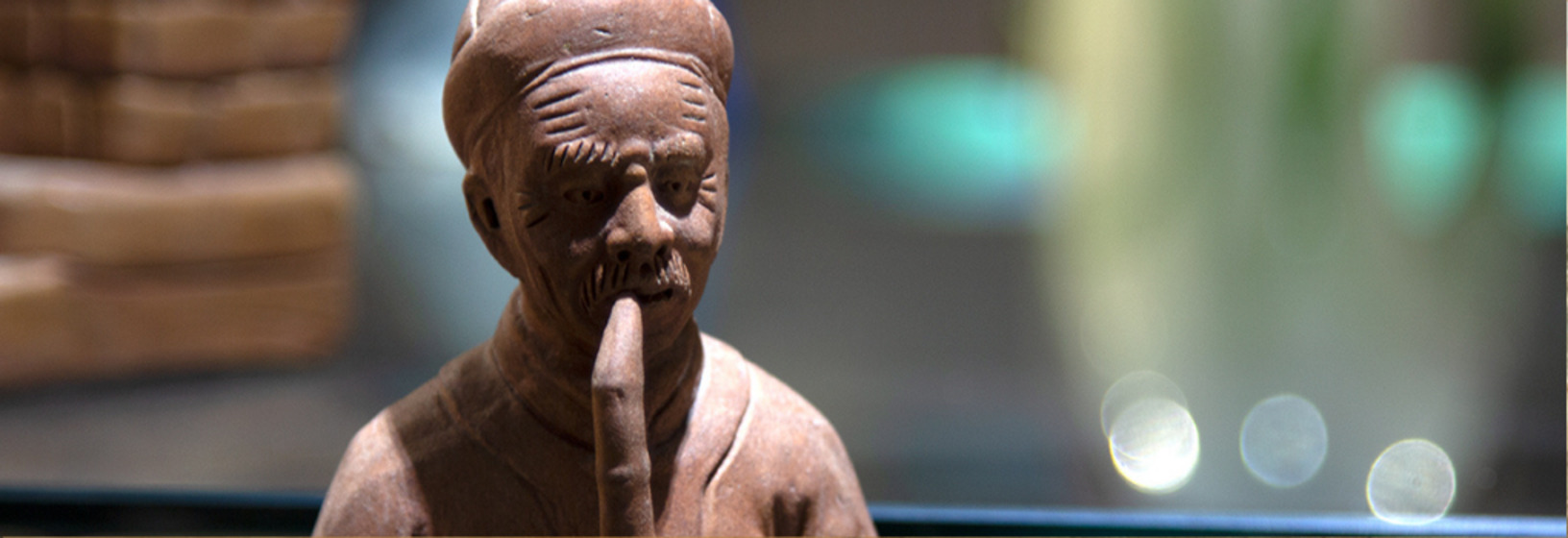  Chinese figurine