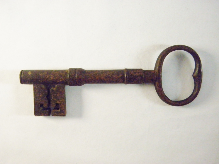 Ornate key with circular handle