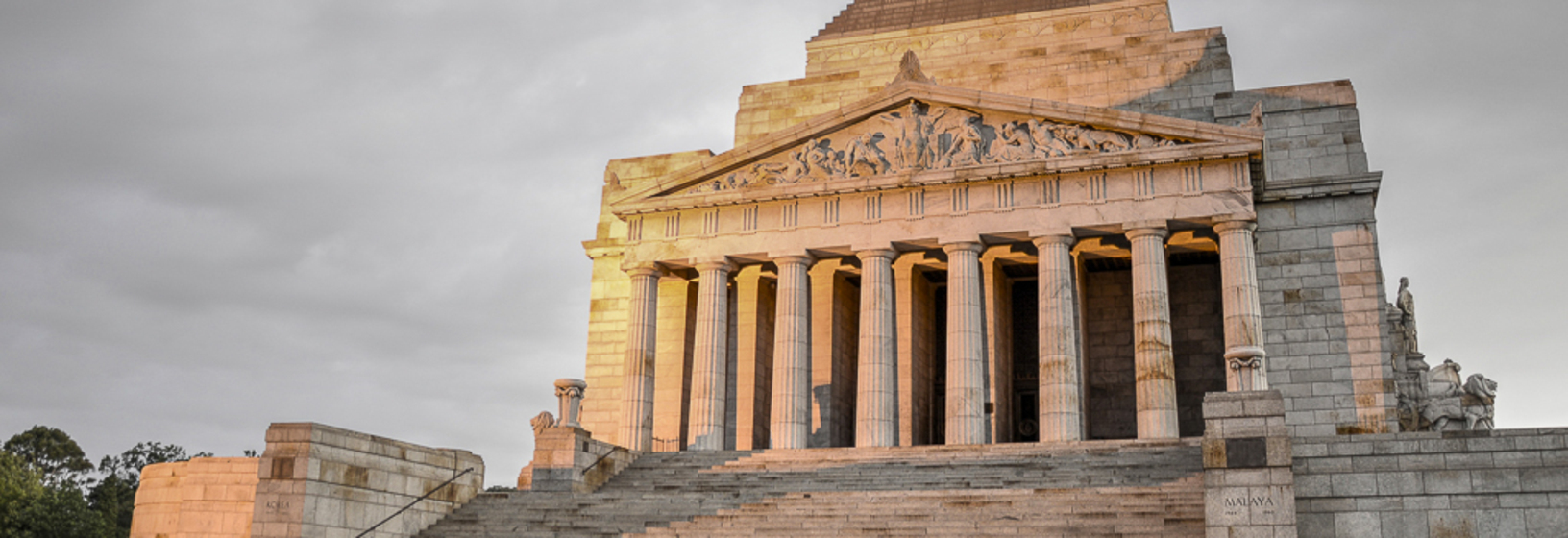 Entrance to the Shrine of Remembrance