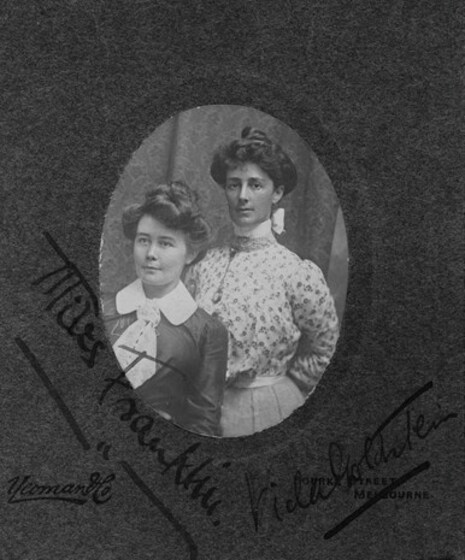 Black and white photo portrait of a two women in Edwardian dress.