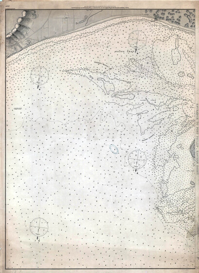 Detailed map depicting the bay area, including underwater land elements. The top of the map includes a thin segment of land, depicted by solid blocks of colour.